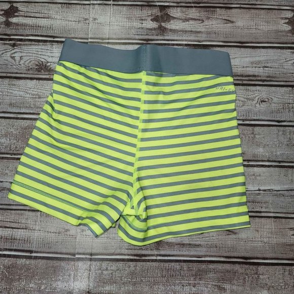 Nike Shorts Neon Green And Gray - Picture 3 of 4